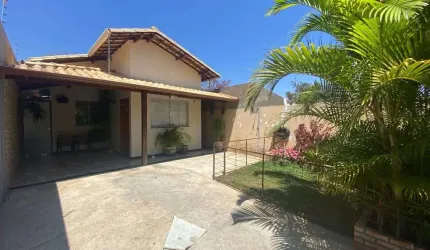 Casa com 3 dormitórios à venda, 96 m² por R$ 610.000 - Shalimar - Lagoa Santa/MG