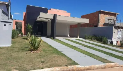Casa em Lagoa Santa no condomínio Cedro