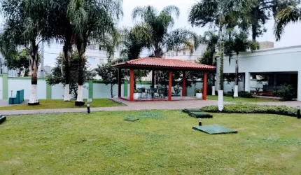 More Próximo ao Terminal Pinheirinho! Apartamento 2 Quartos (1 Suíte) a 8 Min do Terminal Pinheirinho!