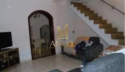 Sobrado 3 dormitórios e 2 vagas - Água Rasa