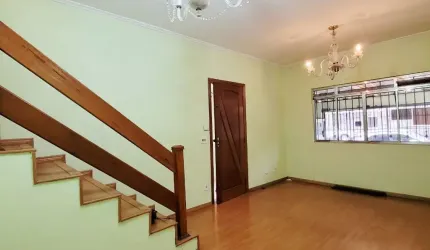 VENDO SOBRADO COM 105 M² NA SAÚDE E 3 QUARTOS