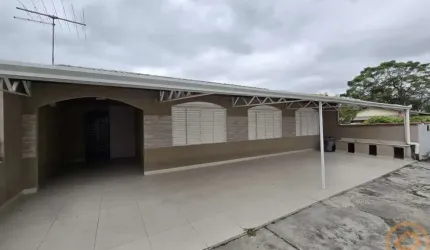 Casa Residencial com 3 quartos  para alugar, 122.00 m2 por R$2500.00  - Boqueirao - Curitiba/PR