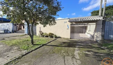 Casa Residencial com 4 quartos  para alugar, 150.00 m2 por R$2700.00  - Boqueirao - Curitiba/PR