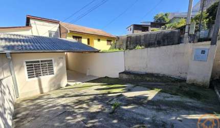 Casa Residencial com 3 quartos  para alugar, 80.00 m2 por R$2000.00  - Alto Boqueirao - Curitiba/PR