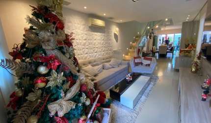 Casa Duplex à venda em condomínio no Eusébio