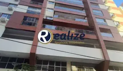 imóvel conta com 3 quartos, sendo 1 suíte, 2 salas amplas e bem iluminadas, 3 banheiros, uma vaga de garagem e uma área total de 105,00 m2.