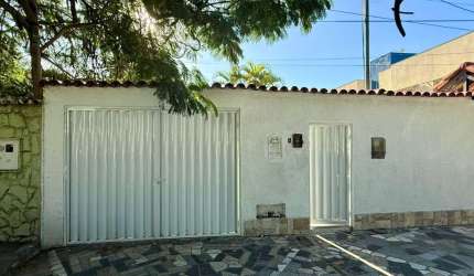 Imóvel Comercial para Locação em Cabo Frio, São Cristovão, 2 banheiros, 8 vagas