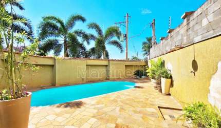 Casa térrea à venda, próximo a Farmácia Drogal - Ribeirão Preto/SP.