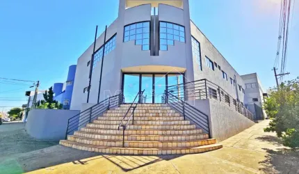 Imóvel comercial de 1.400m² de área construída para venda e locação, ideal para empresas de grande porte. Excelente localização, próximo ao Fórum - Bairro Nova Ribeirânia, Ribeirão Preto/SP.