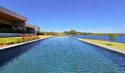Casa térrea à venda no Condomínio Reserva Mata Azul, após a Balsa - Delfinópolis/MG.