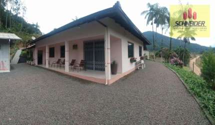 Casa com 3 dormitórios à venda no bairro Centro em Benedito Novo/SC