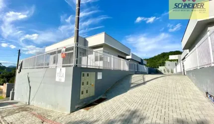 Casa com 2 dormitórios à venda no bairro Vila Germer em Timbó/SC