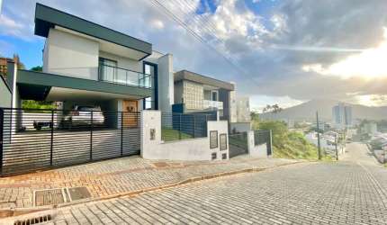 Casa com 3 dormitórios à venda no bairro Imigrantes em Timbó/SC