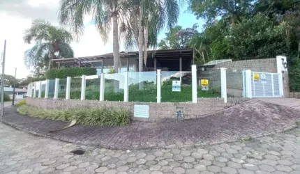 Casa com 4 dormitórios à venda no bairro Quintino em Timbó/SC