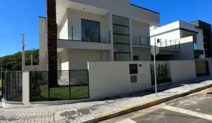 Casa com 3 dormitórios à venda no bairro Rio Morto em Indaial/SC