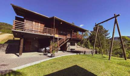 Casa com 3 dormitórios à venda no bairro Centro em Benedito Novo/SC