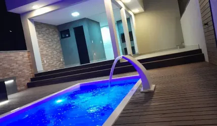 Casa nova e nunca habitada a 300 metros do lago