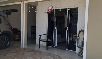 Linda casa no Madri com ampla área gourmet e vaga pra 4 carros