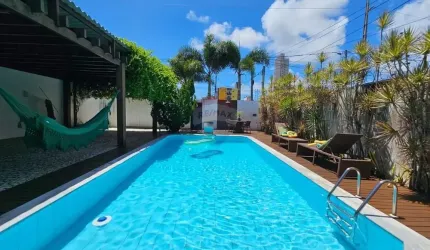 Belíssima Casa 6/4 Sendo 04 Suítes 600M²  - Capim Macio