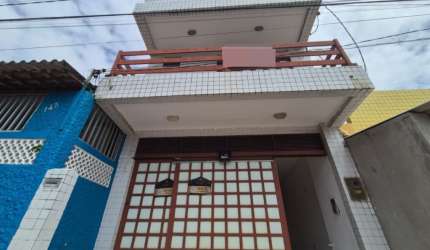 Linda Casa Duplex 5/4 está situada localização privilegiada