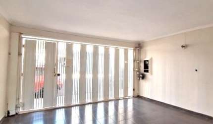 CASA À VENDA – BAIRRO SANTA CRUZ - RIBEIRÃO PRETO.