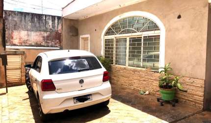 Casa a venda no Bairro Sumarezinho, na Cidade de Ribeirão Preto.