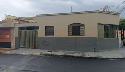 Casa à Venda  R$ 205.000,00. Localização: Campos Elíseos, Ribeirão Preto - SP.