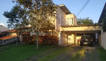 Casa em condomínio fechado com 3 quartos à venda na Estrada Cachamorra, 196, Campo Grande, Rio de Janeiro por R$ 1.399.900