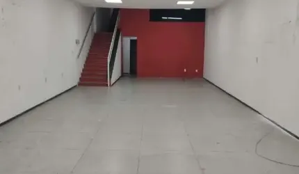Ponto comercial para alugar na Avenida Cesário de Melo, 2548, Campo Grande, Rio de Janeiro por R$ 12.000