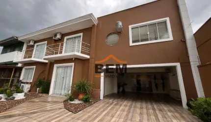 Casa com 3 dormitórios à venda, 400 m² por R$ 2.600.000,00 - São João - Itajaí/SC