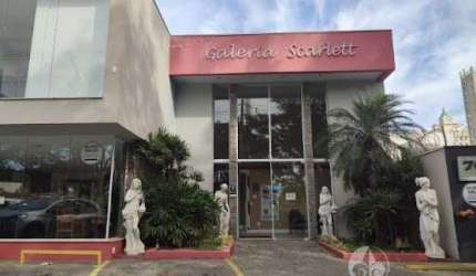 CASA COMERCIAL / RESIDENCIAL DE ALTO PADRÃO À VENDA OU LOCAÇÃO NO ANHANGABAÚ EM JUNDIAÍ - A/C 1282,00 m² AT 976,00 m². Na melhor localização do Bairro, ao lado da Av. Jundiaí, próximo ao parque da Uva