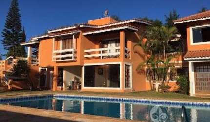 CHÁCARA DE ALTO PADRÃO À VENDA NO CONDOMÍNIO PORTA DO SOL EM MAIRINQUE - A/C 1200 m² TE 4.800 m², totalmente plana A casa  06 dormitórios, lazer.
