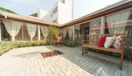 IMÓVEL COMERCIAL DE ALTO PADRÃO,  À VENDA NO ANHANGABAU EM JUNDIAÍ - A/C 838 m² em Terreno de 1025 m², 20 salas, 08 banheiros e com renda de 20 mil por mês.