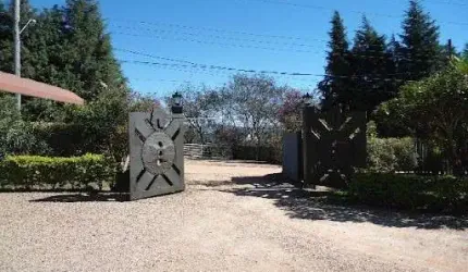 CASA DE ALTO PADRÃO À VENDA NO COND. PARQUE DA FAZENDA - A/T 20.000 m² e A/C 797 m², estilo haras, propriedade belíssima.