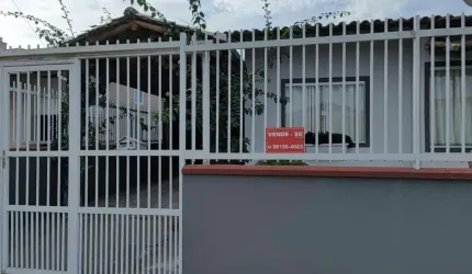 Casa com 3 quartos à venda no Itacolomi, Balneário Piçarras , 151 m2 por R$ 950.000