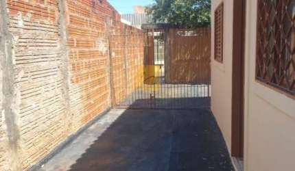 CASA com 02 quartos para VENDA