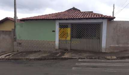 CASA com 03 quartos para VENDA