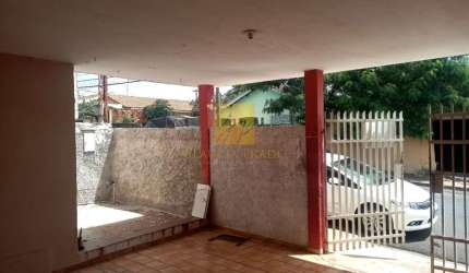 CASA com 03 quartos para VENDA