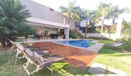 Sobrado no Cond. Royal Tennis | em terreno de 1102 m2 | 5 quartos