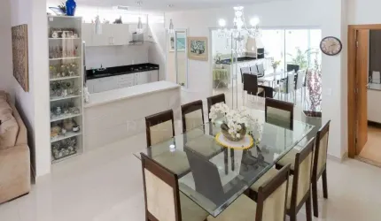 ALPHAVILLE 2 I 3 SUITES