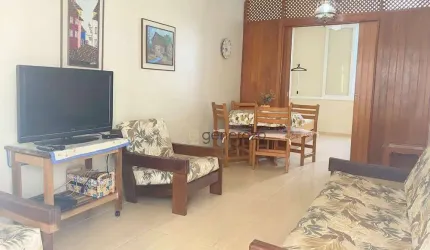 Apartamento na praia de Pitangueiras, 02 dormitórios, 01 vaga, 01 quadra da praia