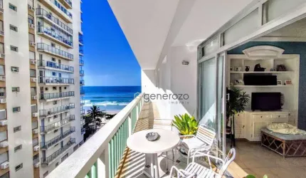 Apartamento á venda na praia das Pitangueiras, 03 dormitórios, 01 vaga de garagem, na quadra da praia.