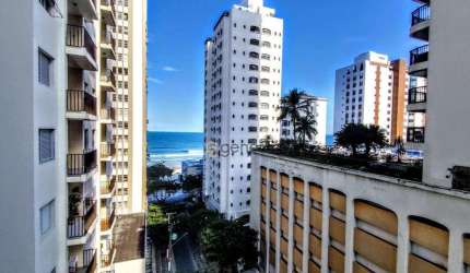 Apartamento a venda na praia das Pitangueiras, 03 dormitórios, 01 vaga de garagem, com lazer no prédio