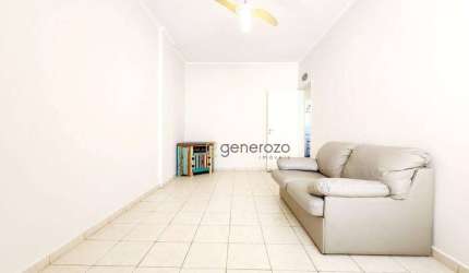 Apartamento a venda na praia das Pitangueiras, 01 dormitório, a 01 quadra da praia