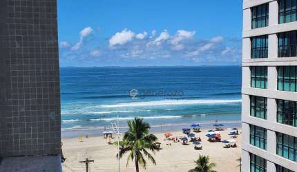 Apartamento a venda na praia das Pitangueiras, 03 dormitórios, com sacada e vista para o mar
