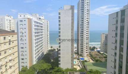 Apartamento na praia das Pitangueiras, 03 dormitórios, 02 vagas, vista ao mar