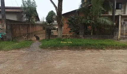 Terreno amplo de 240m² no bairro Paranaguamirim