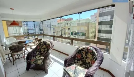 Apartamento 2 dormitórios a 1 quadra do mar.