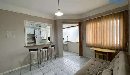 Apartamento uma quadra do Mar