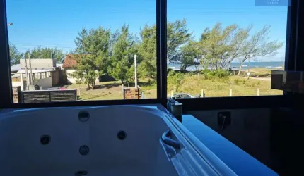 Sobrado 4 dormitórios com Vista para o mar